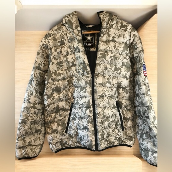 New With Tags Army lightweight Digital Camo Puffer Jacket Coat Sz Medium - Picture 5 of 10
